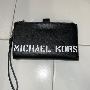Authentic Michael Kors Wallet/Wristlet